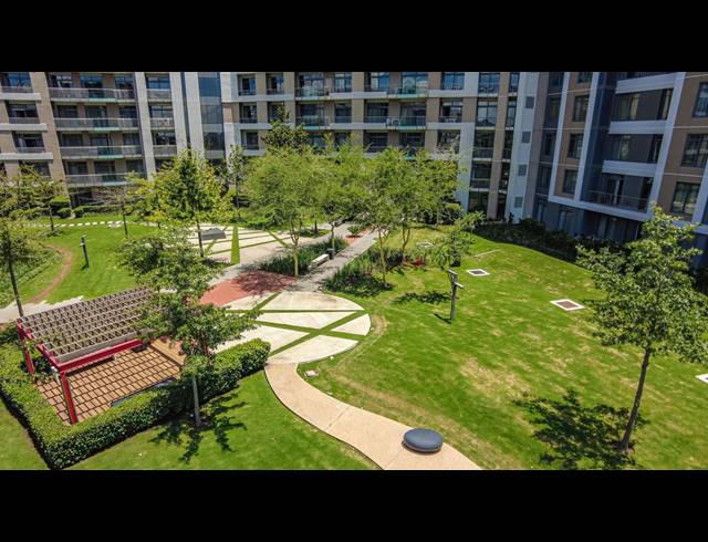 1 BEDROOM APARTMENT FOR SALE IN MENLYN